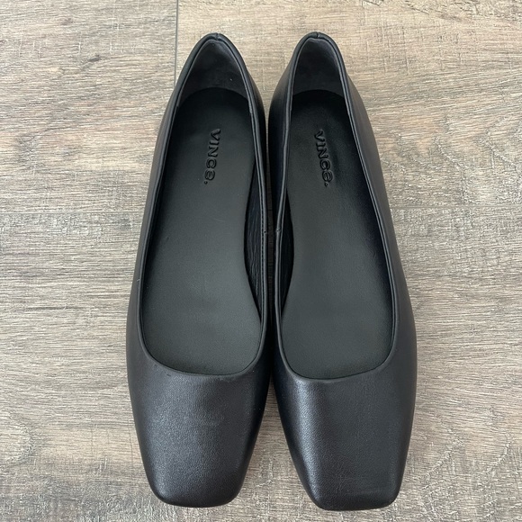 Vince Classic Black Leather Loafers - Picture 2 of 4